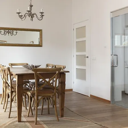 Akira Flats Roger De Flor Chic Apartment Barcelona